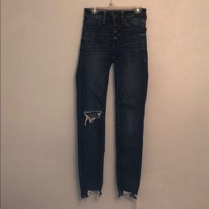 00 American eagle ripped jeans 4 buttons